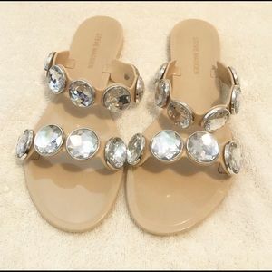Steve Madden cream diamond stone strap jelly flat sandals.